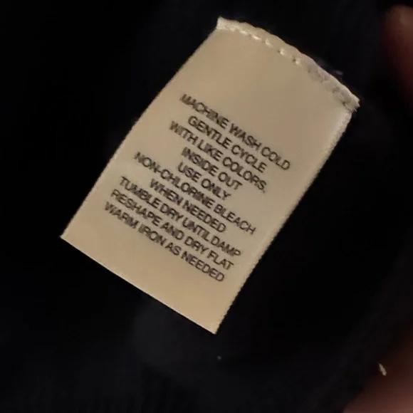 St. John’s bay sweater.  Vintage! - Picture 4 of 6